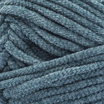 Bernat Plush Yarn (250gr/8.8oz) - Clearance shades